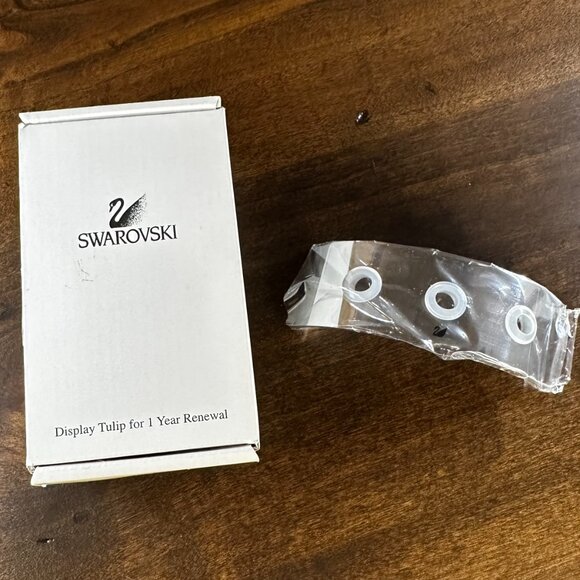 RETIRED Swarovski Crystal Society 2002-2004 Member Renewal Gift - 3 Tulip Stand - Picture 3 of 4